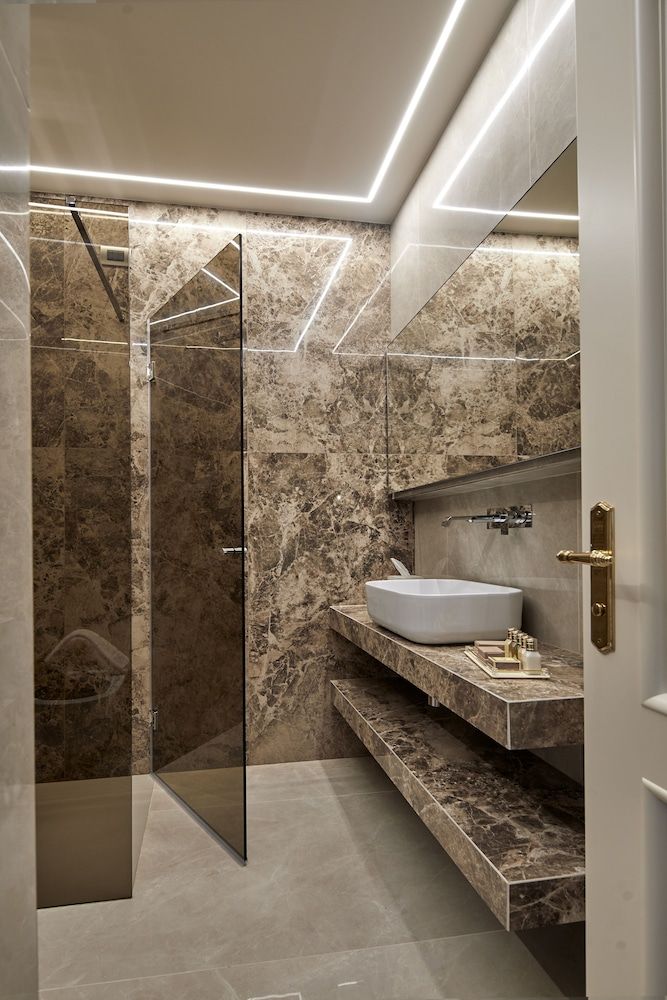 Hotel Villa Del Sogno Double Room (partial view) 4