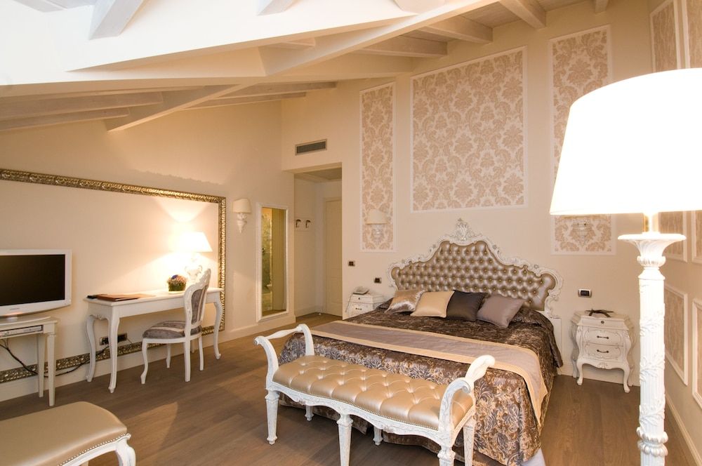 Hotel Villa Del Sogno Venice Junior Suite (balcony, lake view)