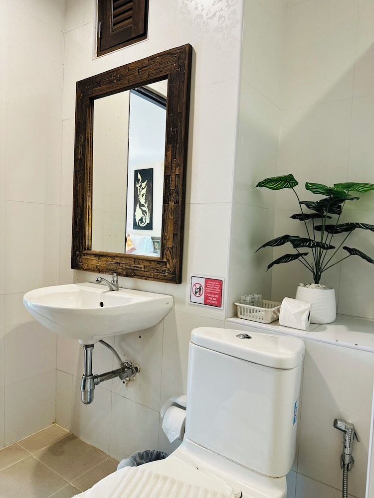 undefined Seeka Boutique Resort - Relaxing Stay - Balcony, Pool & Near Beach 7