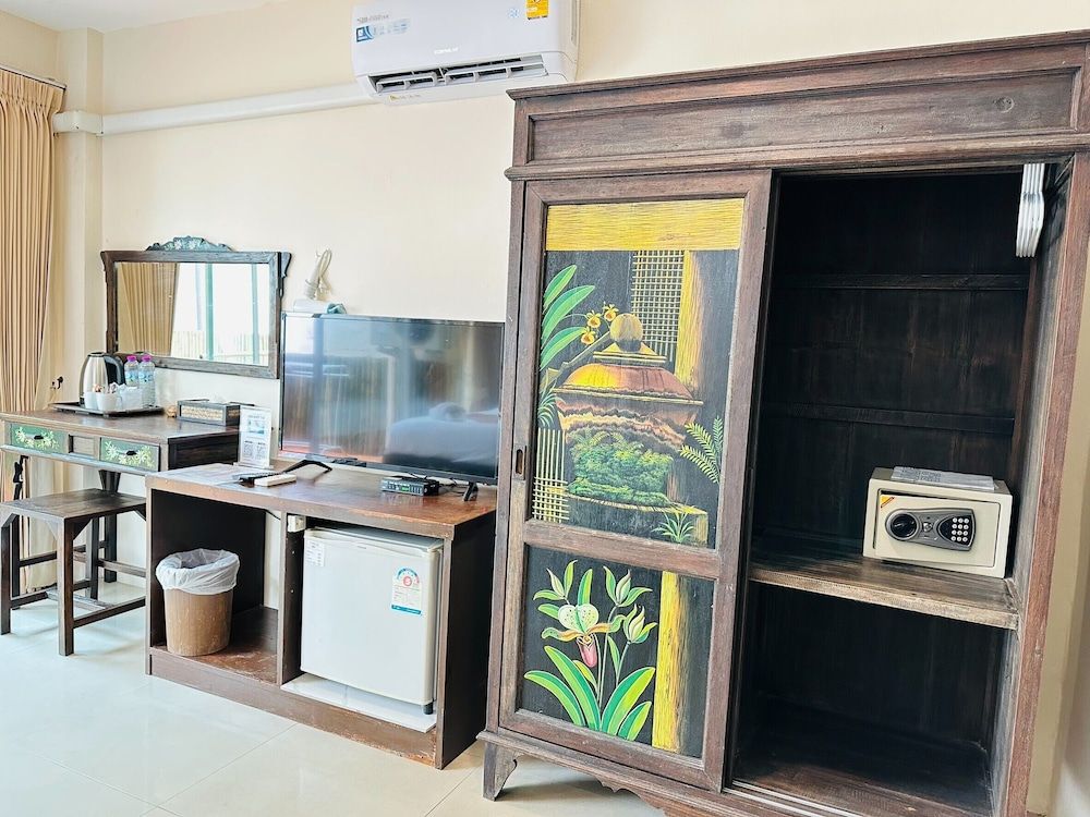 undefined Seeka Boutique Resort - Relaxing Stay - Balcony, Pool & Near Beach 8