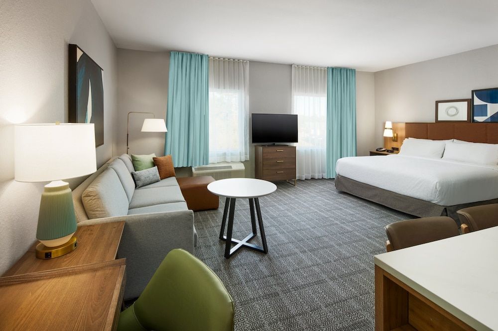 Studio Suite, 1 King Bed with Sofa bed, Kitchen