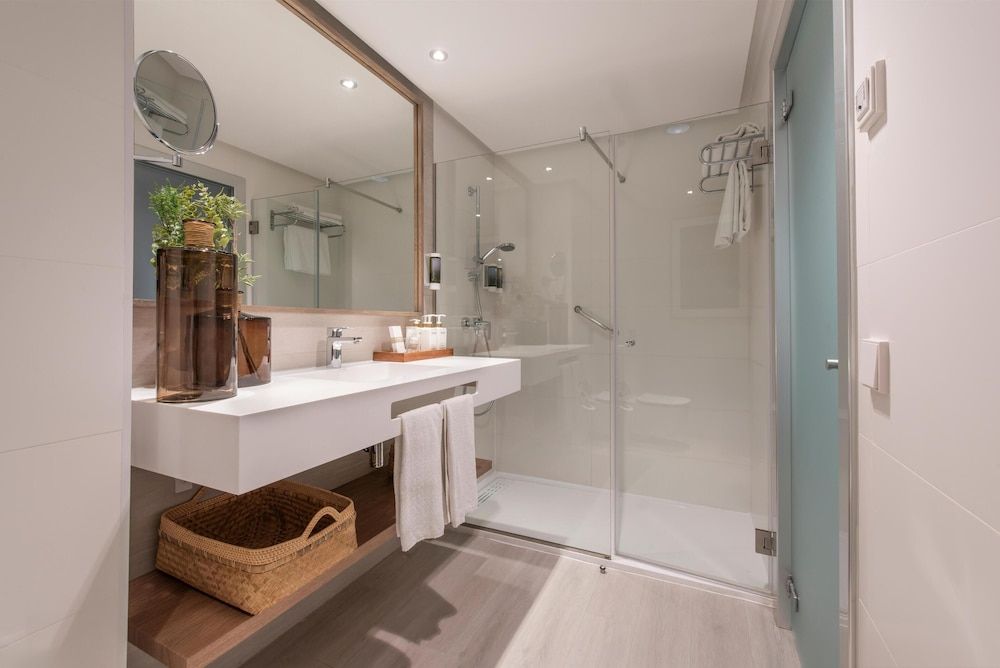 Junior Suite, Air conditioning, Pool View