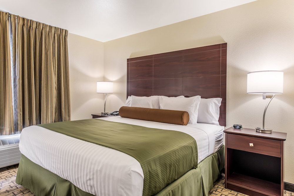 Studio, One King Bed with Sofa Bed, Accessible Benched Tub, Non Smoking