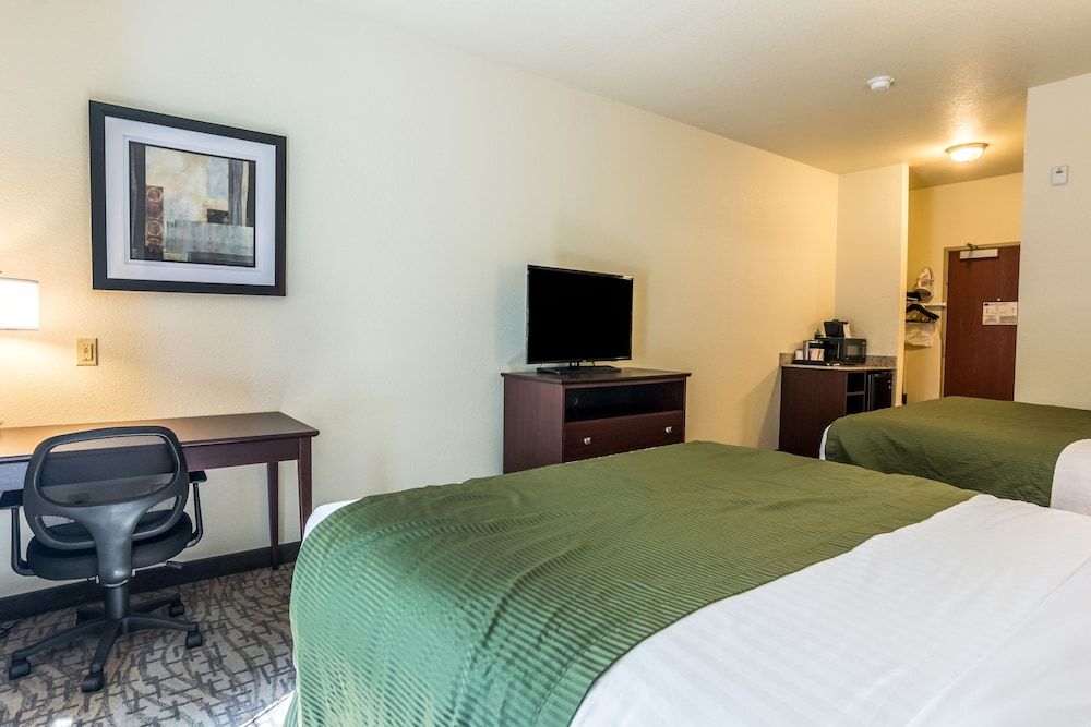 Room, Two Queen Beds, Non Smoking