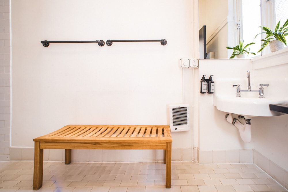 The Clyde Hotel Portland by Kasa Living Basic Room, 1 Queen Bed, Shared Bathroom (Self Check-in with Virtual Front Desk) 9