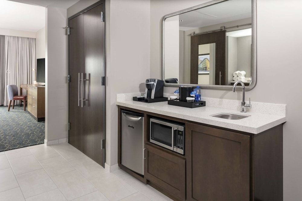 Suite, 1 King Bed (2 Room, Fitness)