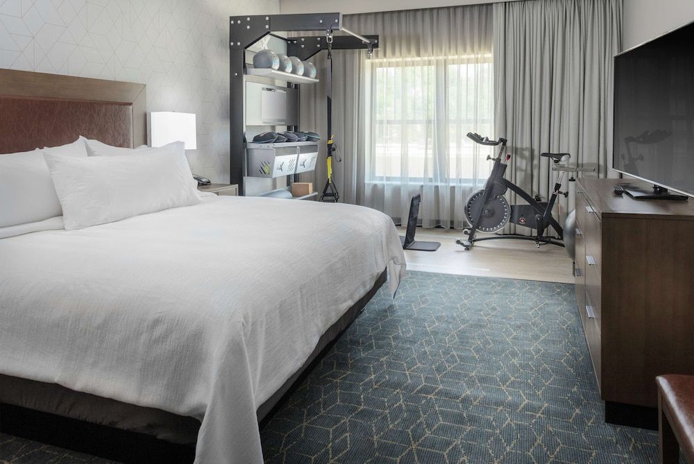 Suite, 1 King Bed (2 Room, Fitness)