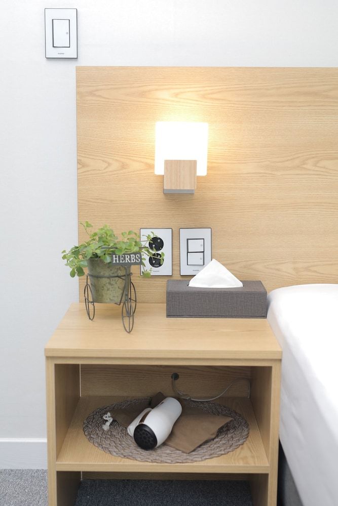 Line Hotel Myeongdong Superior Twin Room 6