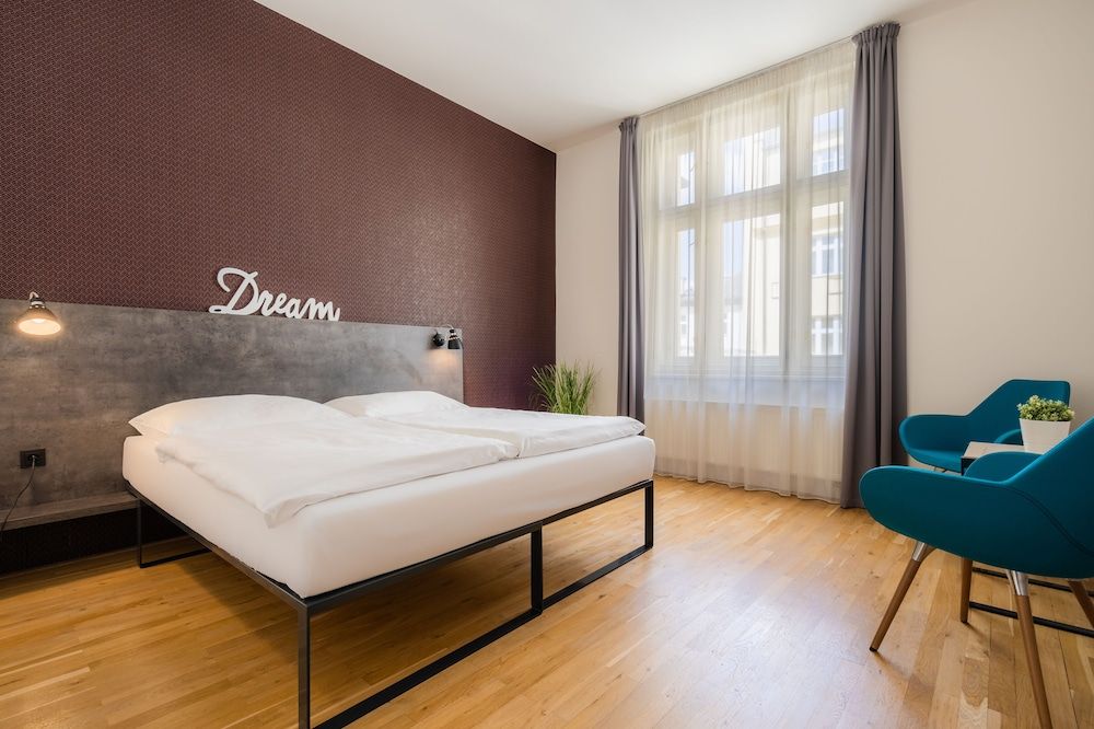 undefined EA ApartHotel Melantrich 4