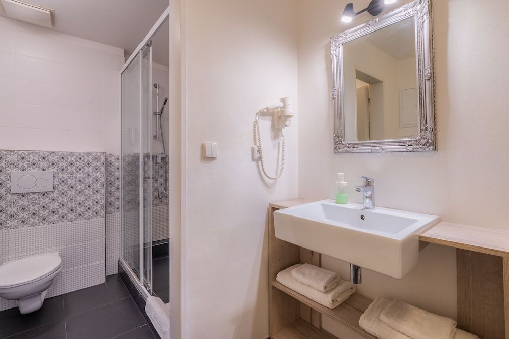 EA ApartHotel Melantrich Maisonet with Terrace 3