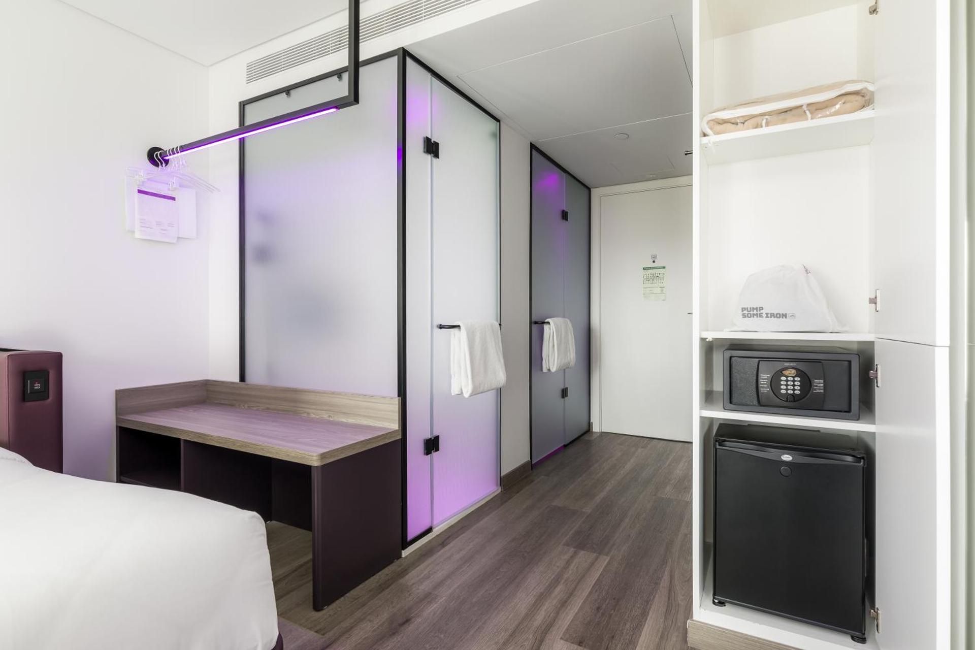 undefined YOTEL Porto 5