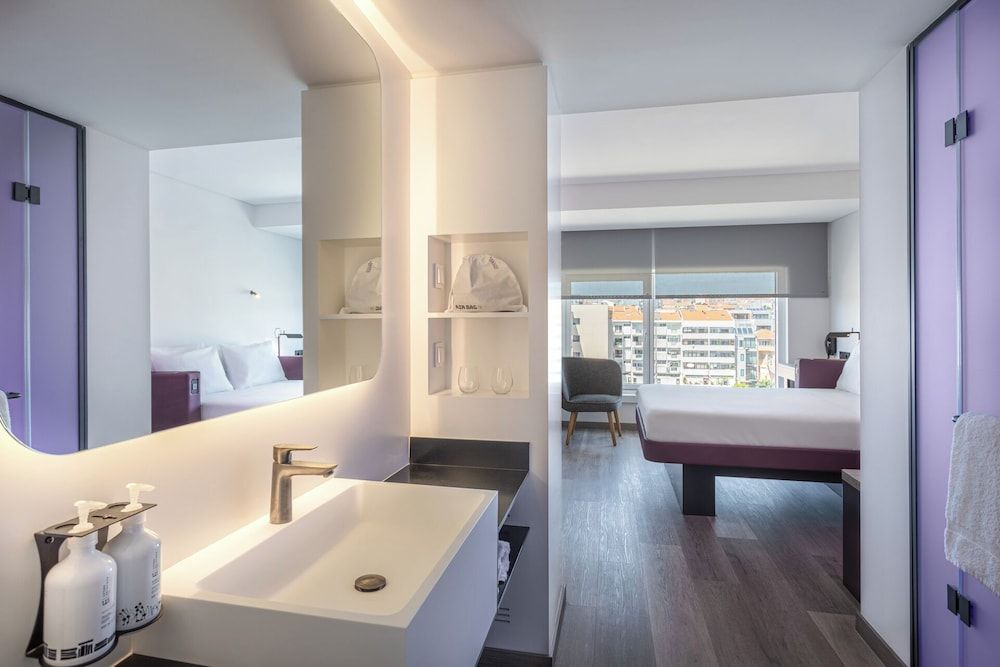 YOTEL Porto Premium Queen