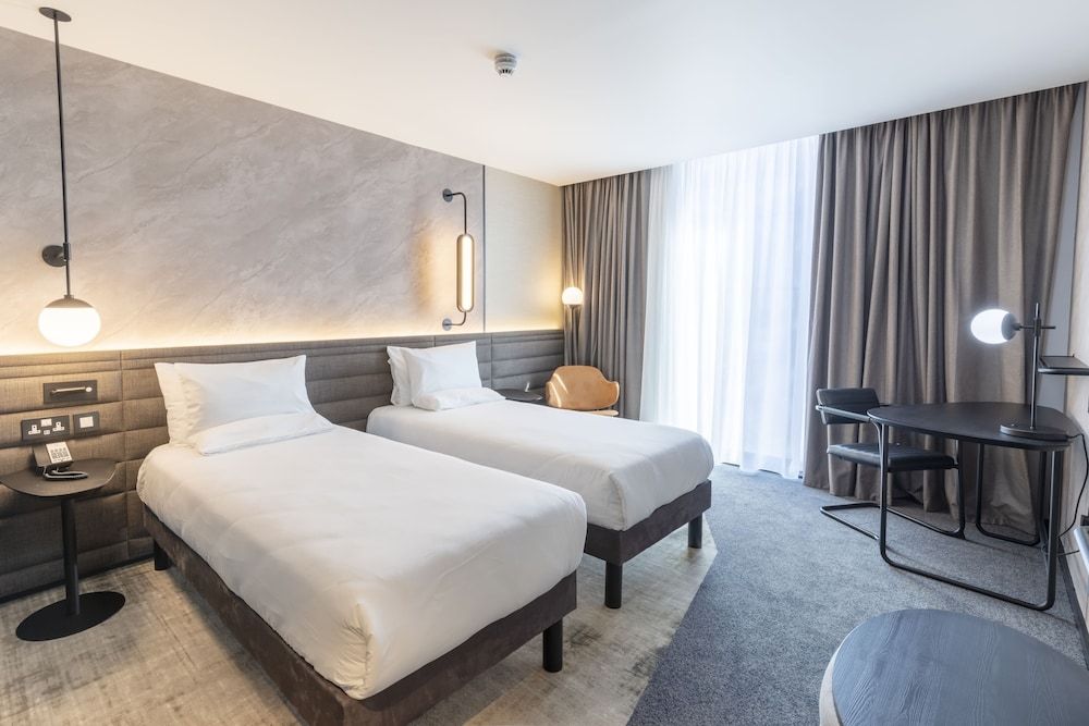 Novotel Liverpool Paddington Village Standard Room, 2 Twin Beds 2