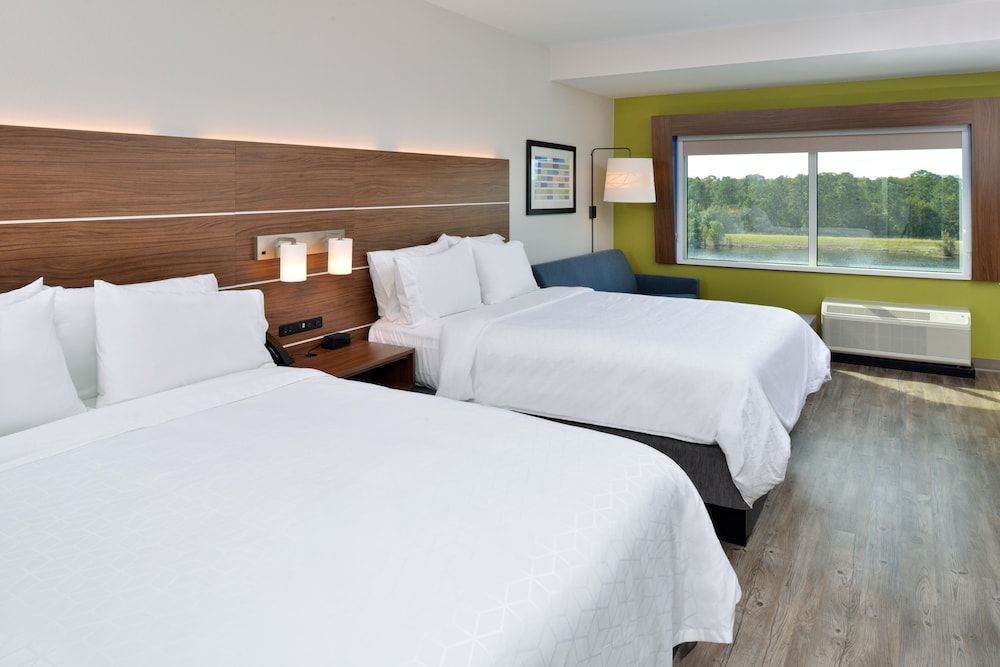 Holiday Inn Express Orlando – South Park by IHG Suite, 2 Queen Beds (Additional Living Area) 3