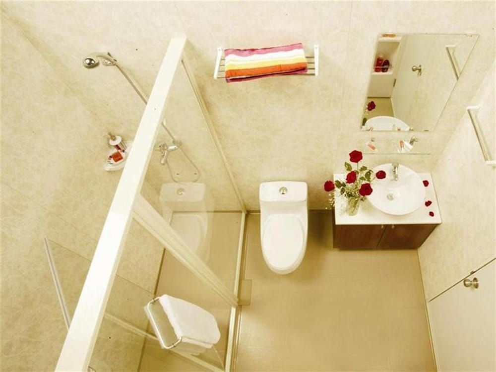 undefined GreenTree Inn Shanghai Hongqiao Airport Hotel 10