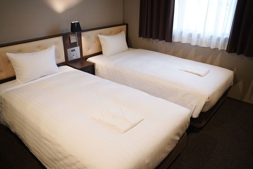 Welina Hotel Premier Shinsaibashi Twin Room, Non Smoking (No Housekeeping) 4