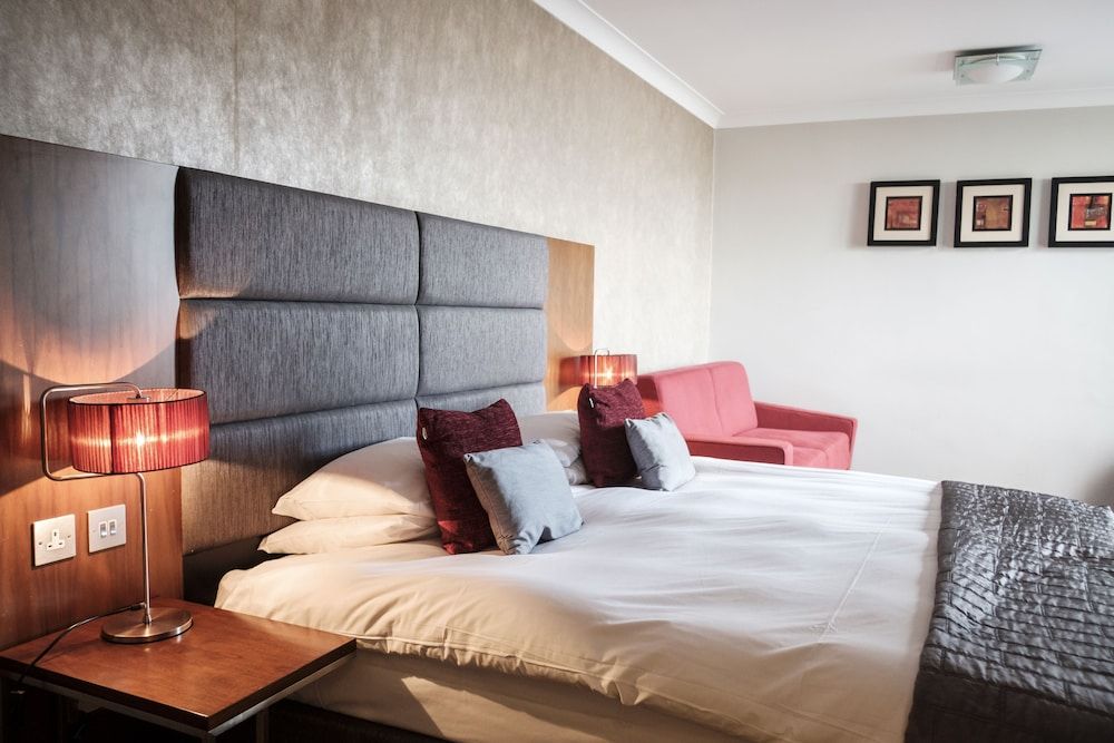 The Fox & Goose Hotel Standard Twin Room 5