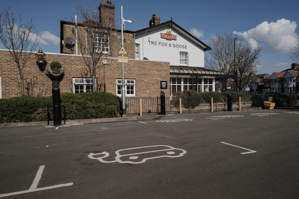 undefined The Fox & Goose Hotel 3