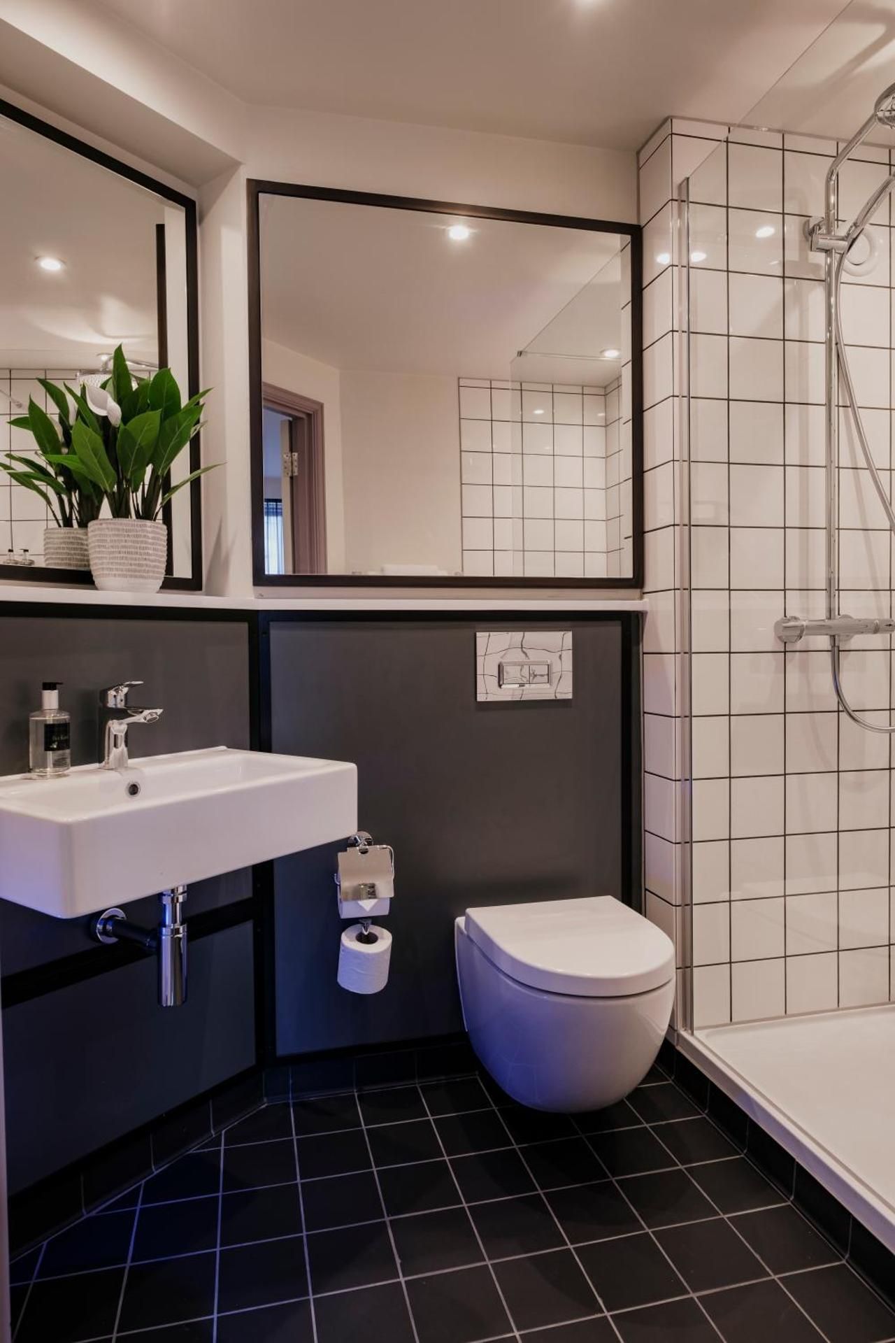 undefined The Fox & Goose Hotel 7