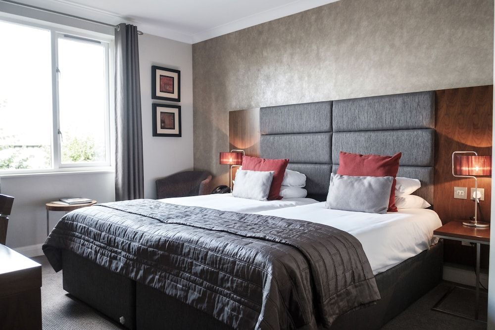 undefined The Fox & Goose Hotel 9