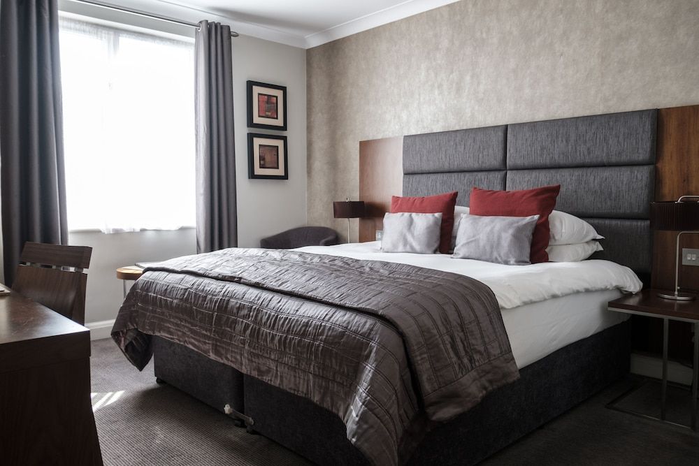 The Fox & Goose Hotel Standard Twin Room 2