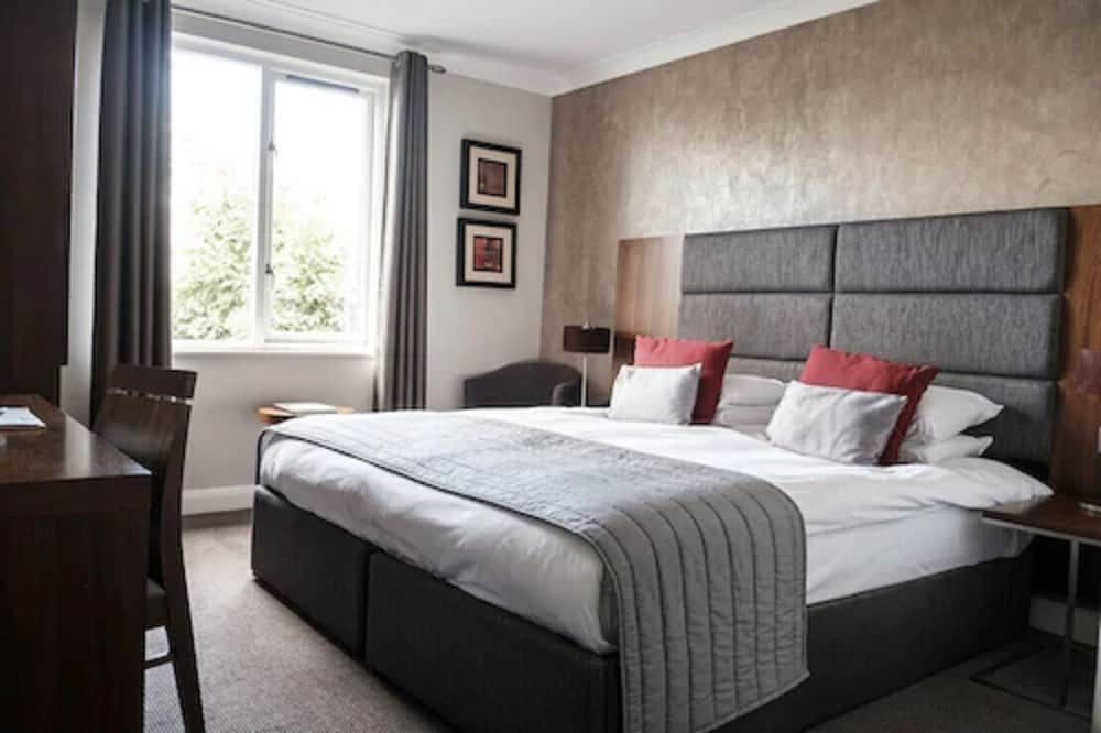 The Fox & Goose Hotel Standard Twin Room 9