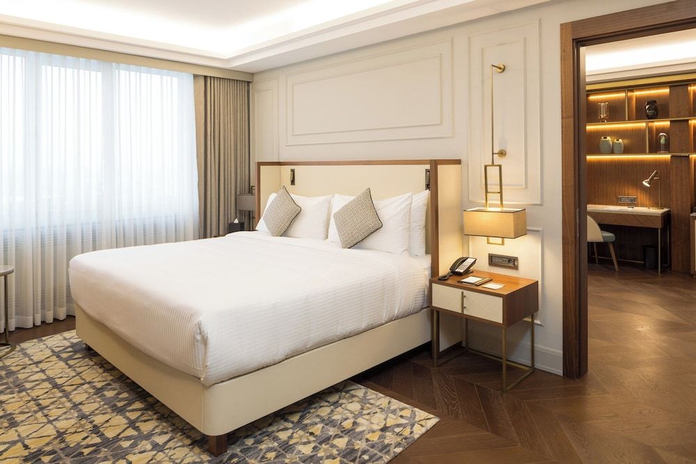 Executive Suite, 1 King Bed, Non Smoking