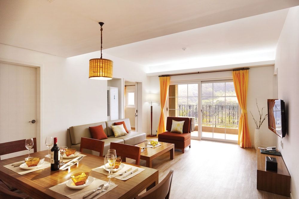 Donggang Cistar Suite (A, Room type Randomly Assigned) 2