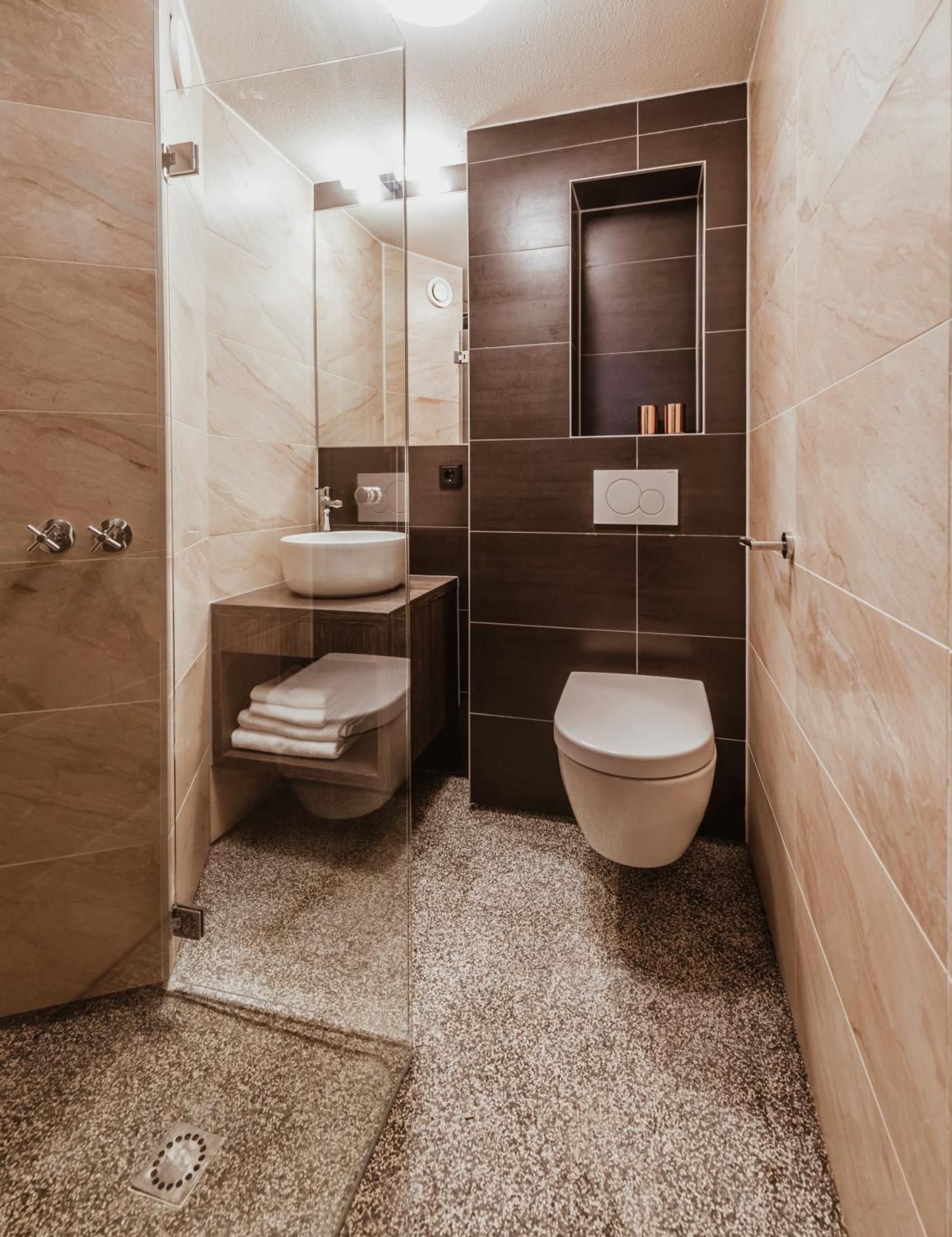 undefined Mr. Jordaan 4