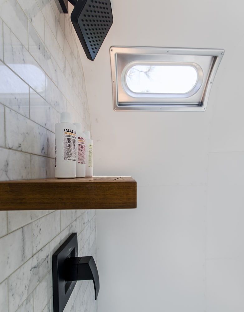 AutoCamp Yosemite Premium Suite, Mobility Accessible 4