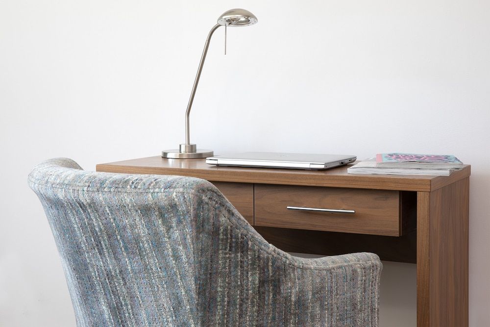 HQ Aparthotel Farnborough 1 Bedroom Apartment Twin 9