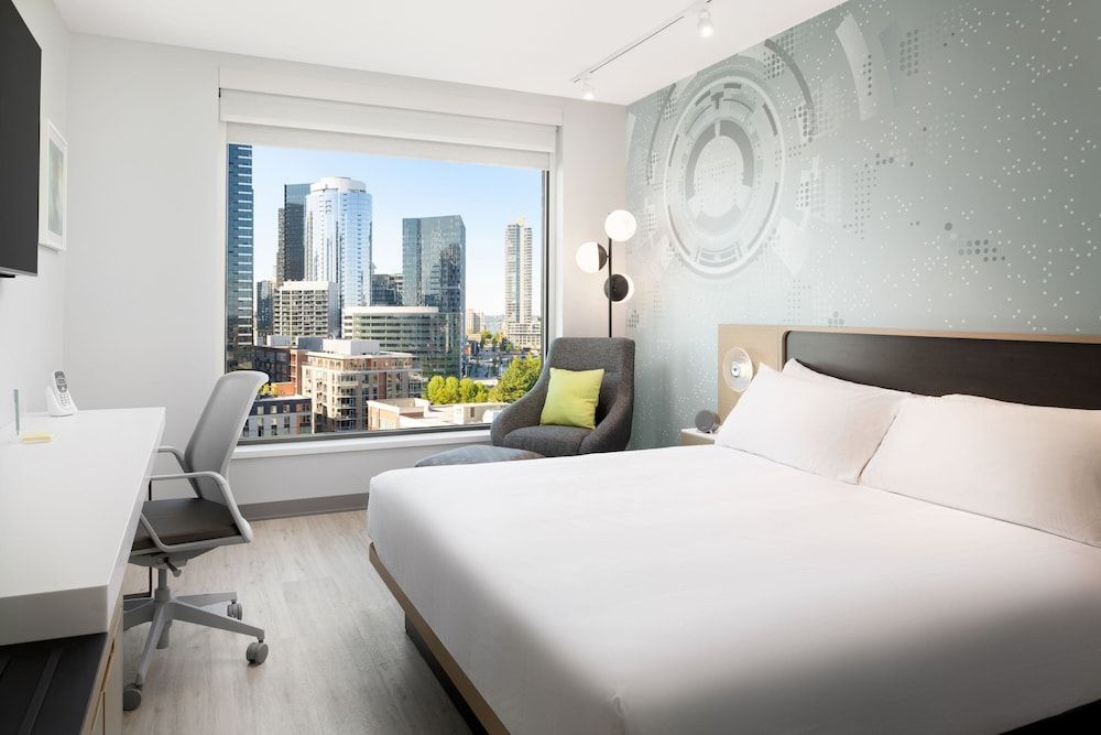 Downtown Skyline View, 1 King Bed - No Resort Fees