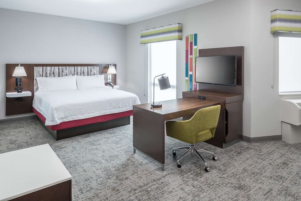 Studio, 1 King Bed, Non Smoking, Refrigerator & Microwave