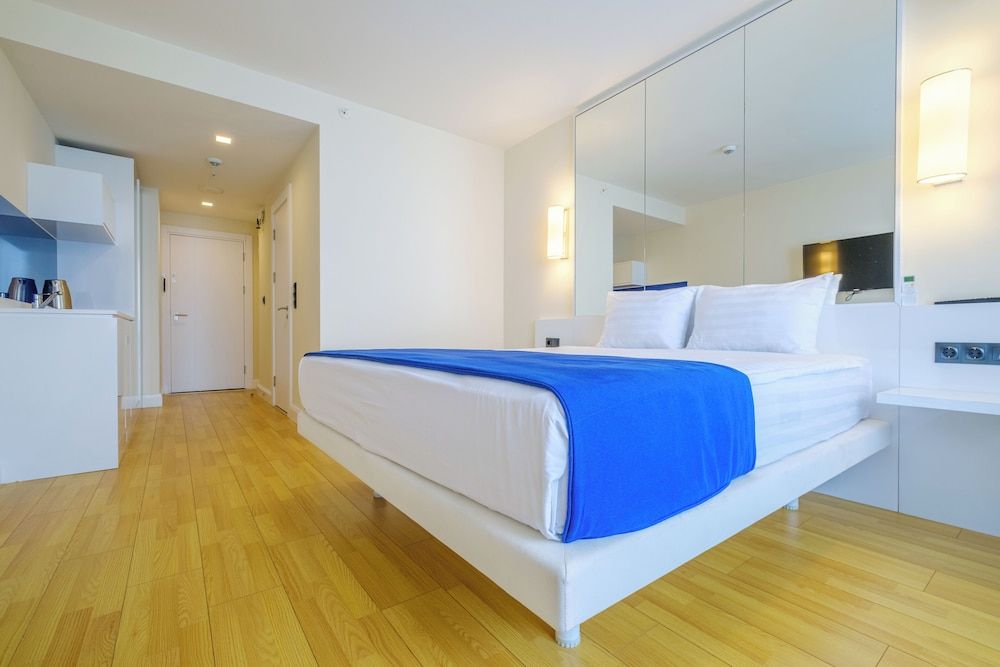 Orbi City Hotel Official Superior Double Room