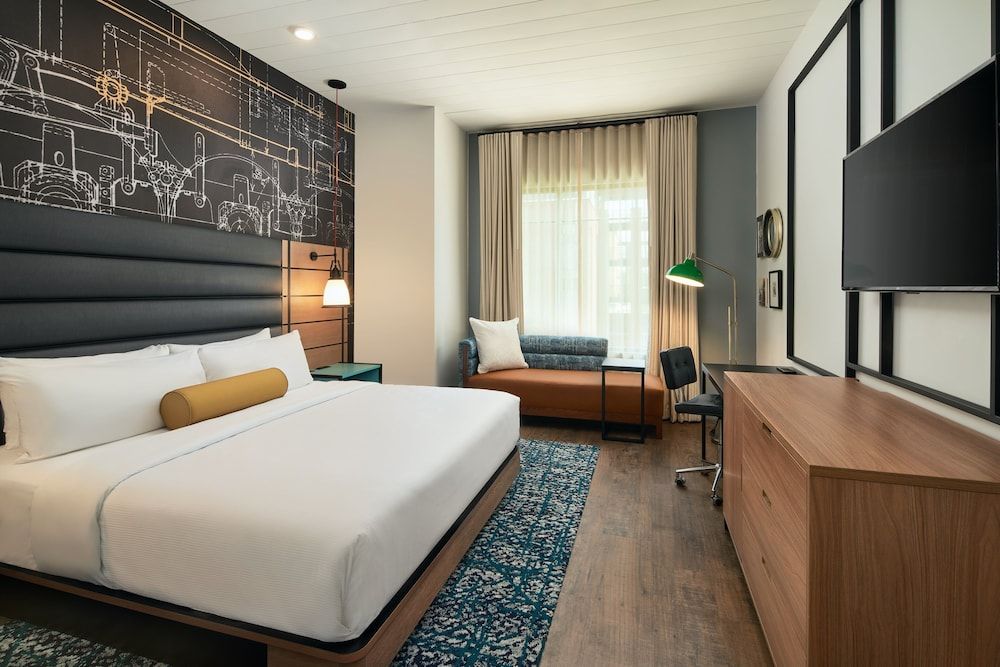 Standard Room, 1 King Bed, Accessible (Communications)