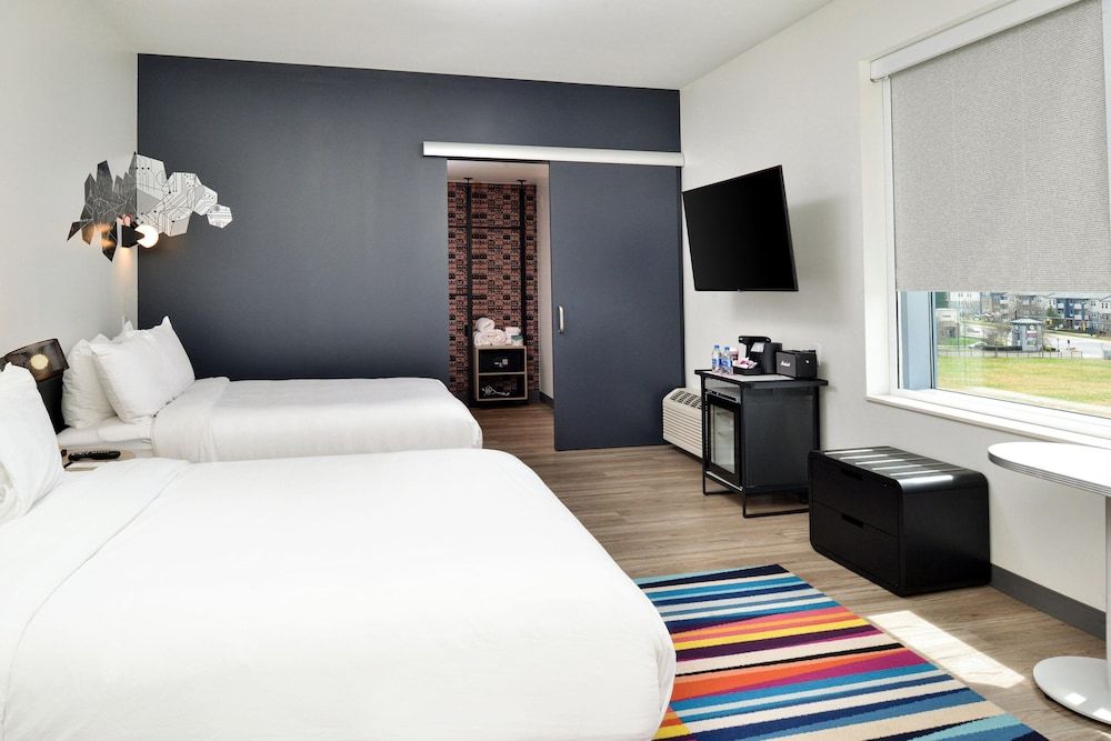 Room, 2 Queen Beds (Mobility/Hearing Accessible, Tub)
