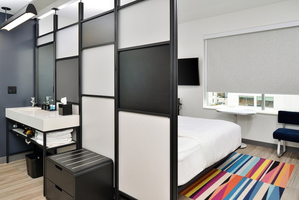 Room, 2 Queen Beds (Hearing Accessible)