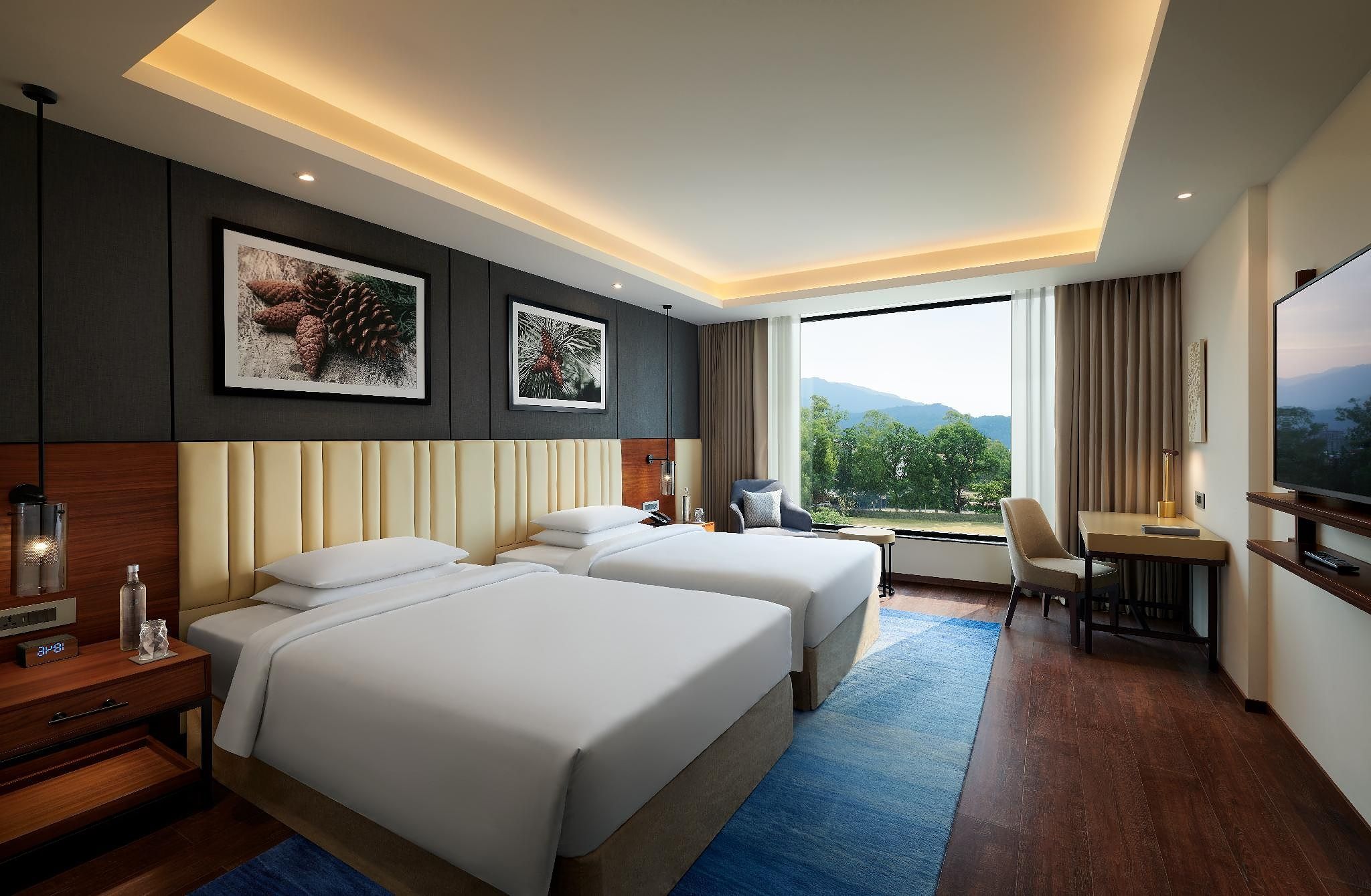 Regency Club Twin Room With Balcony