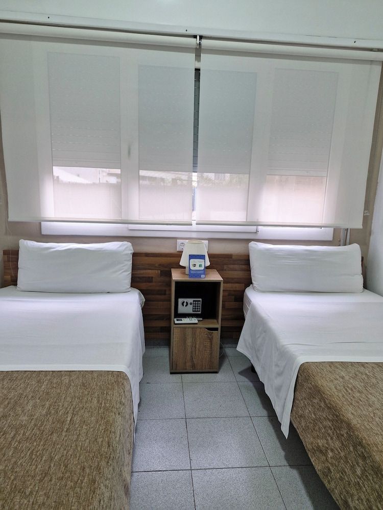 undefined Hostal Elkano