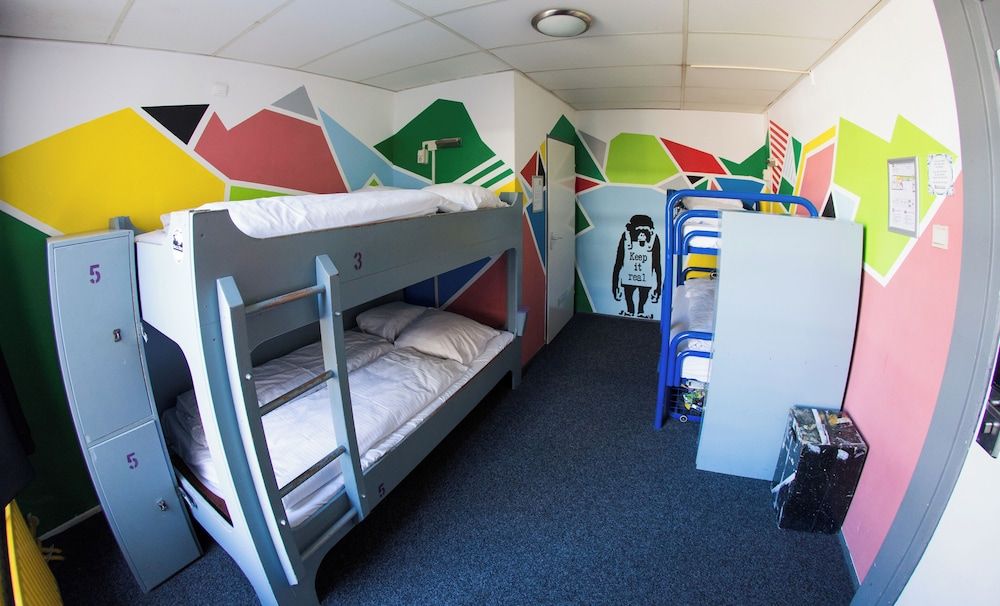 The Flying Pig Downtown Youth Hostel Double Bed in a 6-Bed Dorm (1 bed, 2 guests) 2