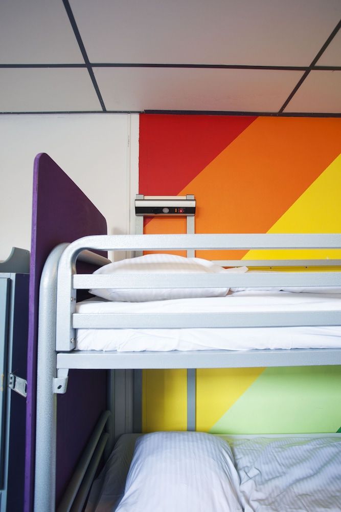 The Flying Pig Downtown Youth Hostel Double Bed in a 6-Bed Dorm (1 bed, 2 guests) 4