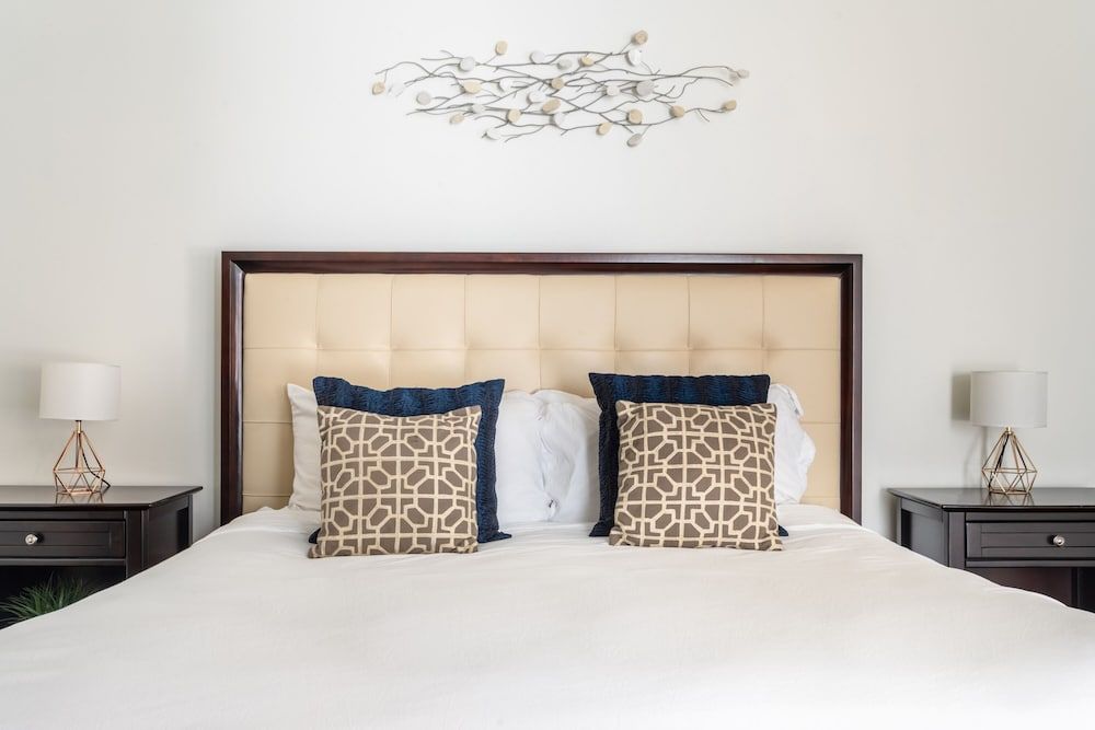 Studio Suite, 1 King Bed, Non Smoking, Kitchenette (Self Check-in with Virtual Front Desk)