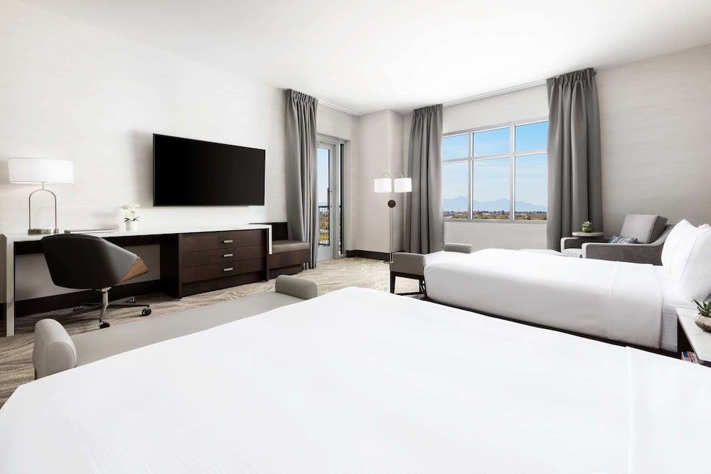 Room, 2 Queen Beds, Accessible, Balcony