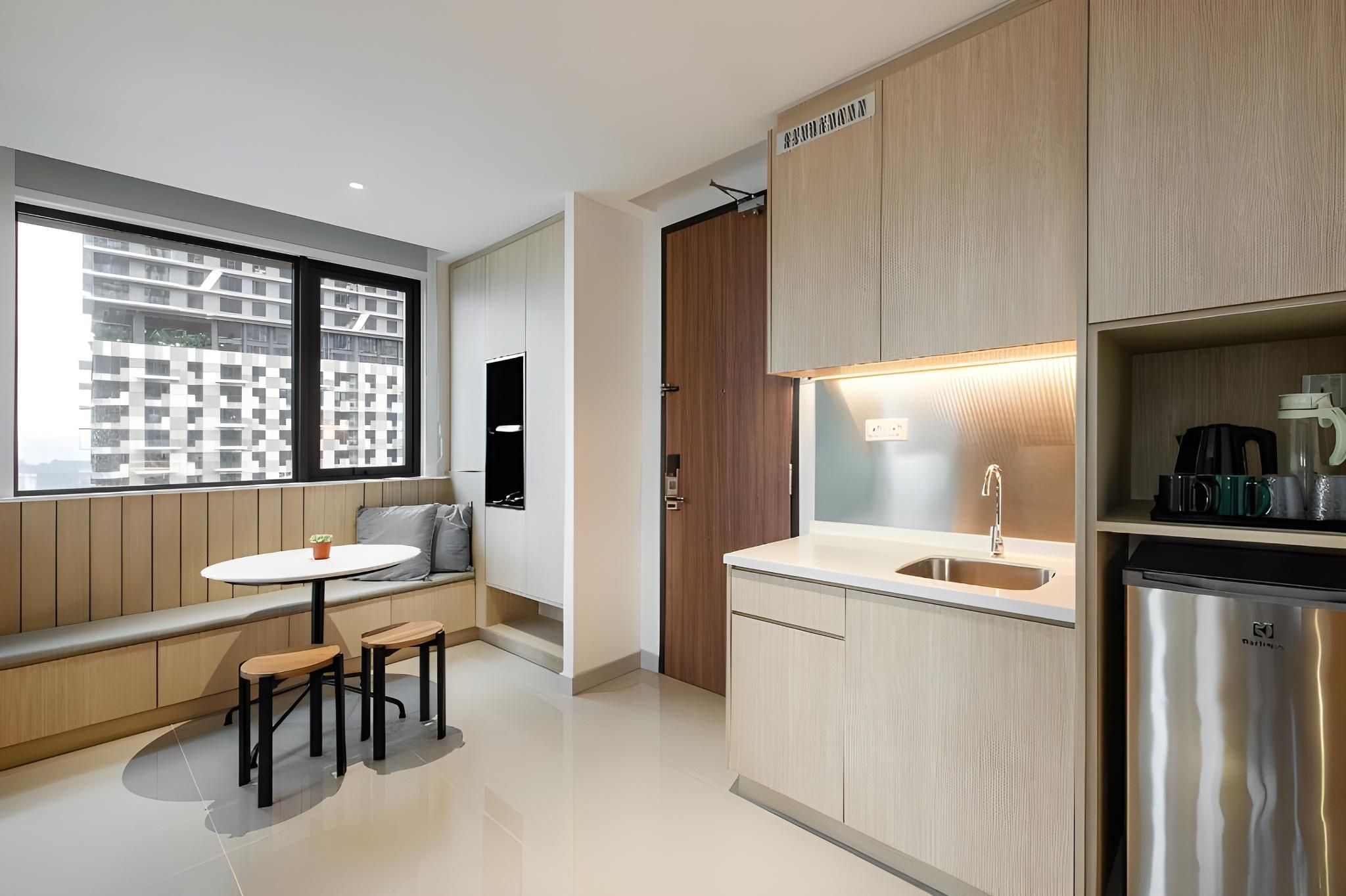 undefined Komune Living 8