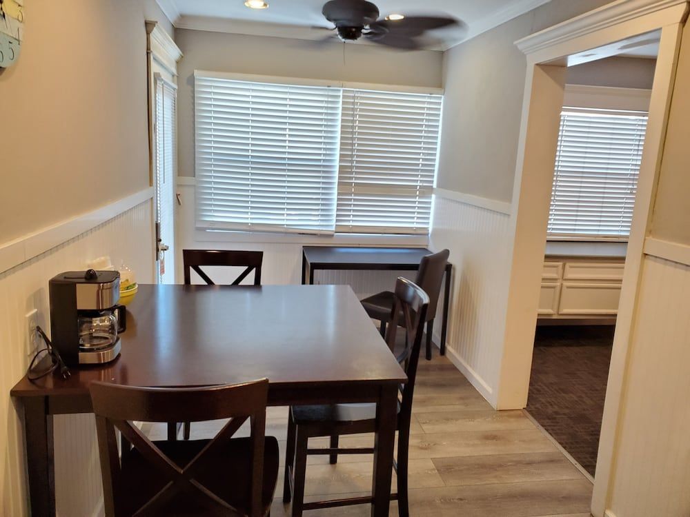 Coronado Island Inn Junior Studio Suite 4