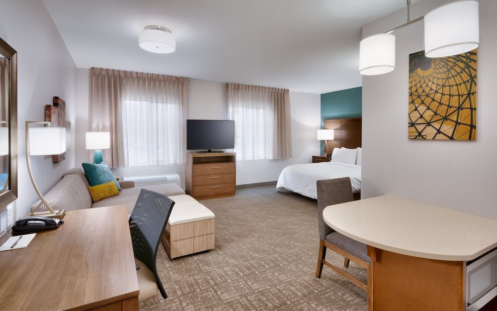 Studio Suite, 1 Queen Bed, Accessible (Comm, Tub)