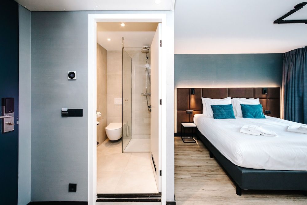 Amsterdam Beach Hotel Family Room 2