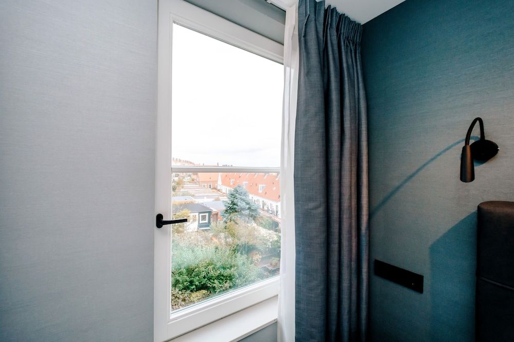 Amsterdam Beach Hotel Comfort Double Room 5