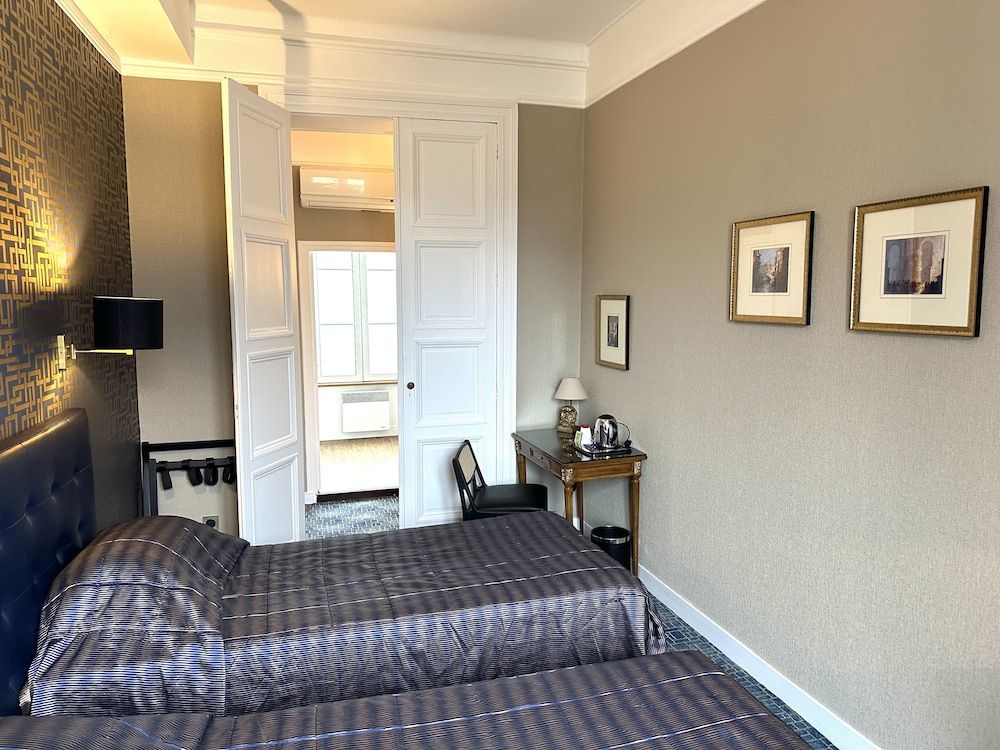 Churchill Hotel Bayeux Centre Superior Twin Room 3
