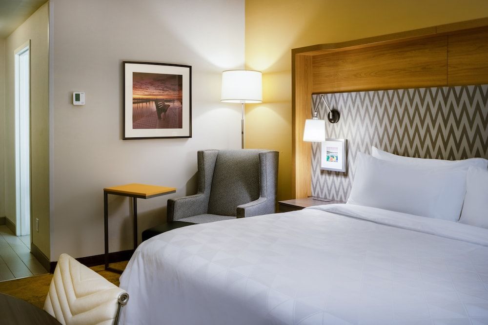 Standard Room, 1 King Bed